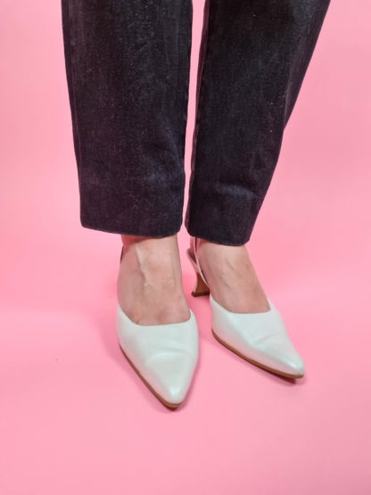 chaussures d'été blanches satinées (1)